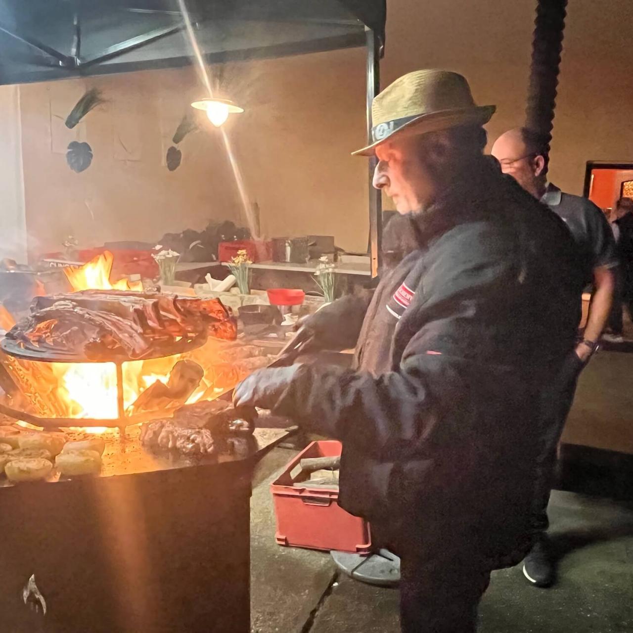 Grillen am offenen Feuer